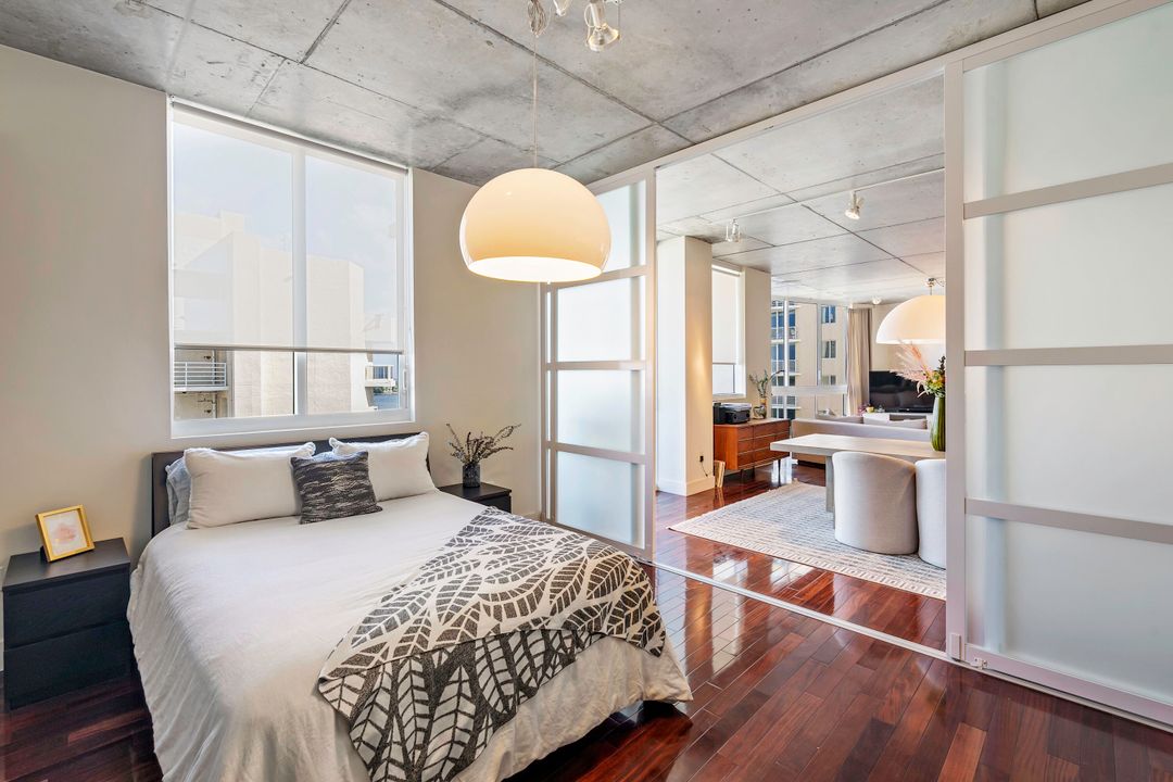 Active With Contract: $4,650 (2 beds, 2 baths, 1565 Square Feet)