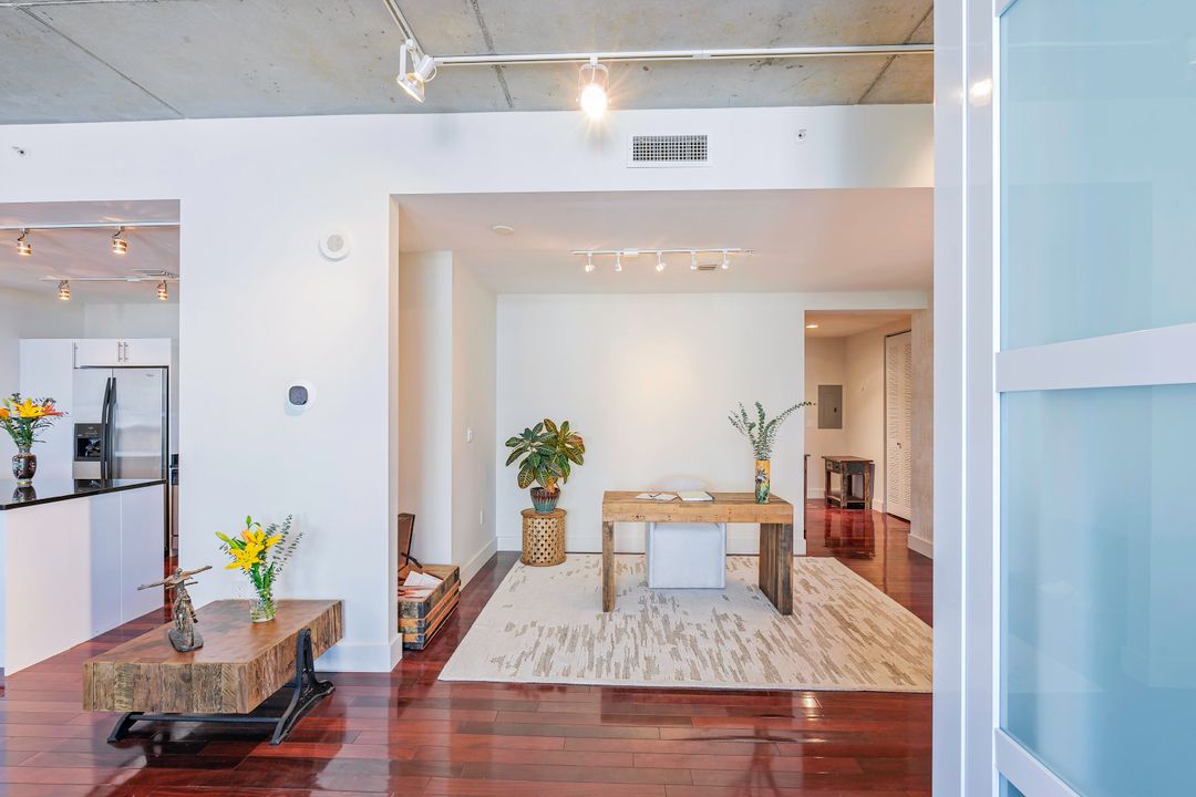 Active With Contract: $4,650 (2 beds, 2 baths, 1565 Square Feet)