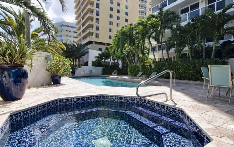 Active With Contract: $4,650 (2 beds, 2 baths, 1565 Square Feet)