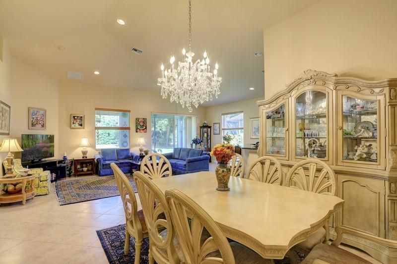 For Sale: $460,000 (3 beds, 2 baths, 1996 Square Feet)