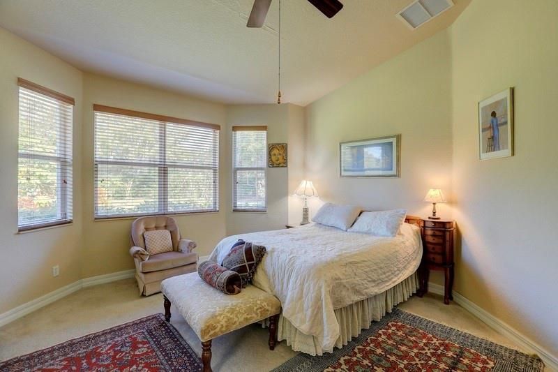 For Sale: $460,000 (3 beds, 2 baths, 1996 Square Feet)