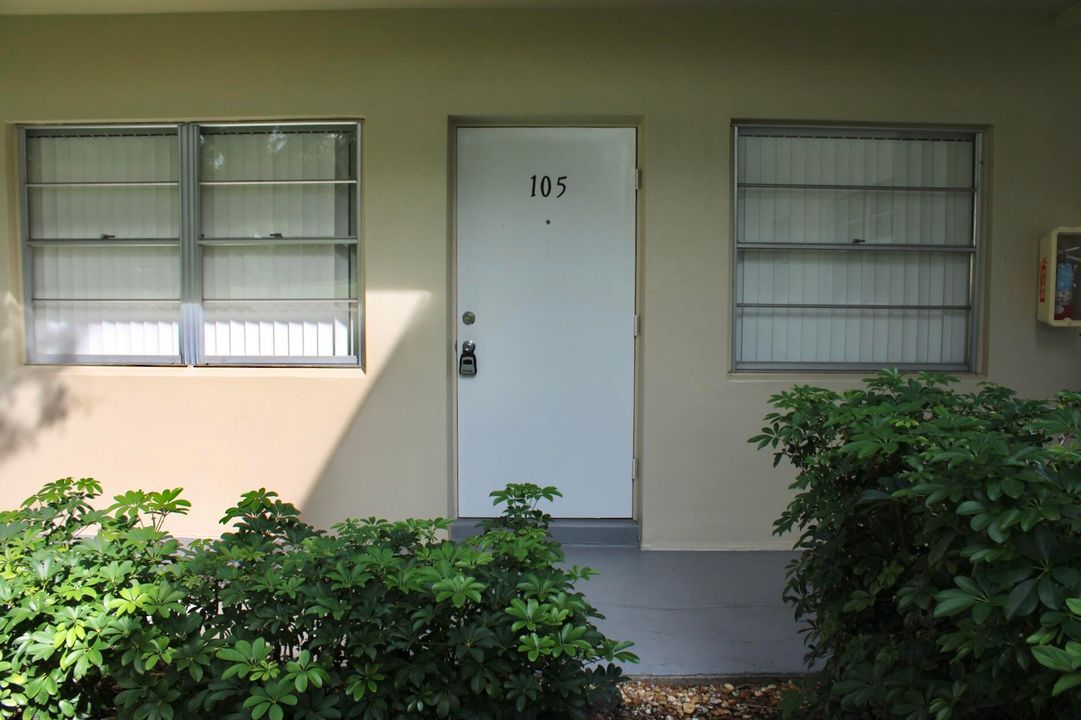 For Rent: $1,800 (1 beds, 1 baths, 750 Square Feet)