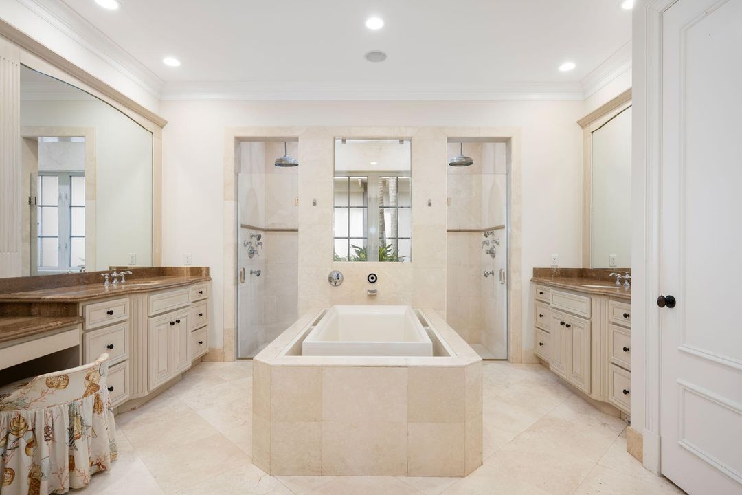 На продажу: $4,950,000 (4 спален, 4 ванн, 4719 Квадратных фут)