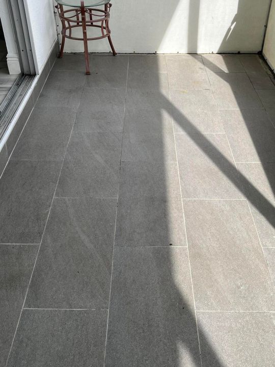 Active With Contract: $139,900 (2 beds, 2 baths, 883 Square Feet)