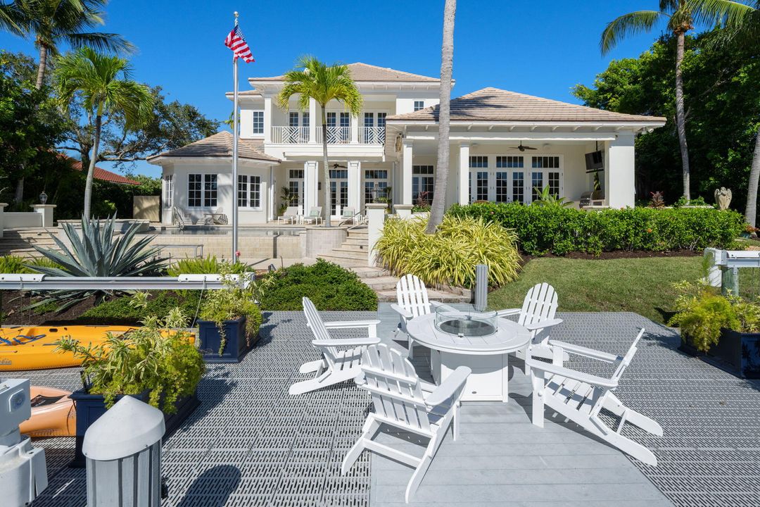 На продажу: $4,950,000 (4 спален, 4 ванн, 4719 Квадратных фут)