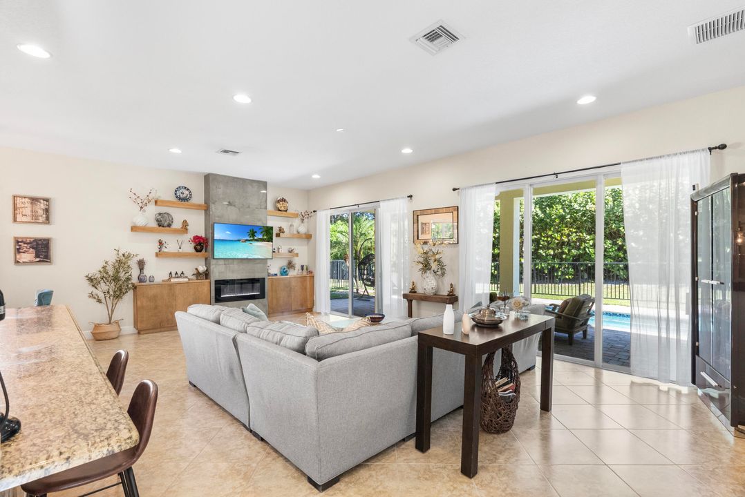 待售: $1,235,000 (5 贝兹, 4 浴室, 3509 平方英尺)