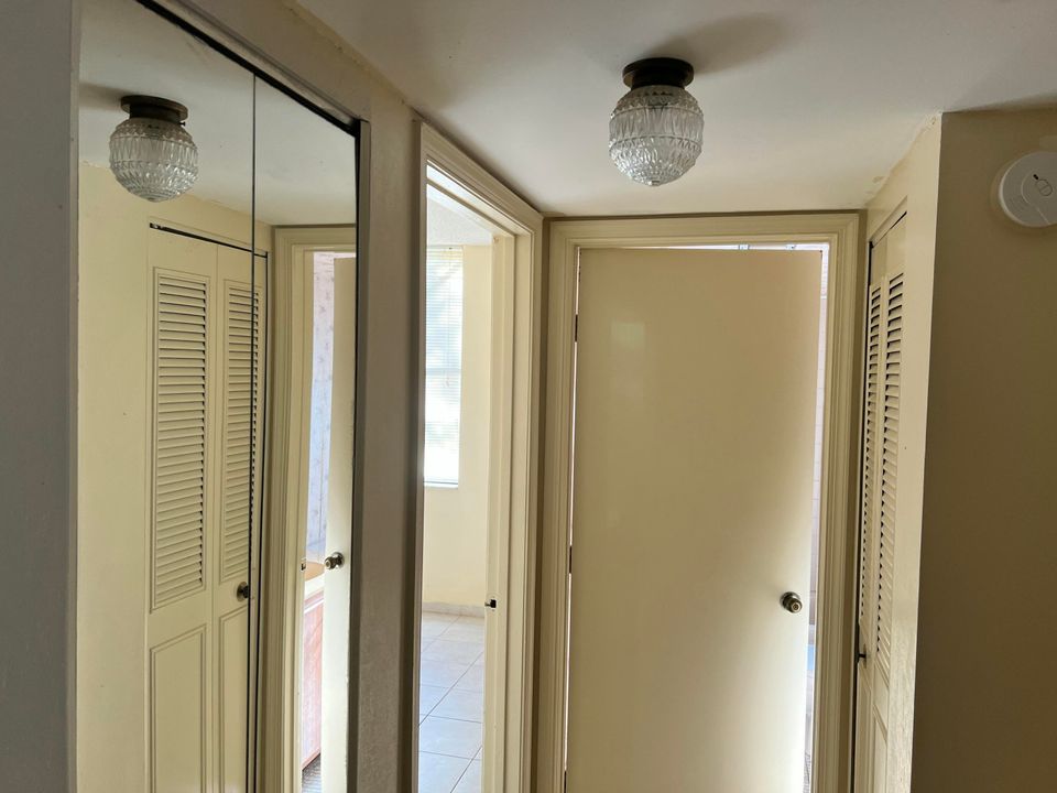 На продажу: $140,000 (2 спален, 2 ванн, 1110 Квадратных фут)