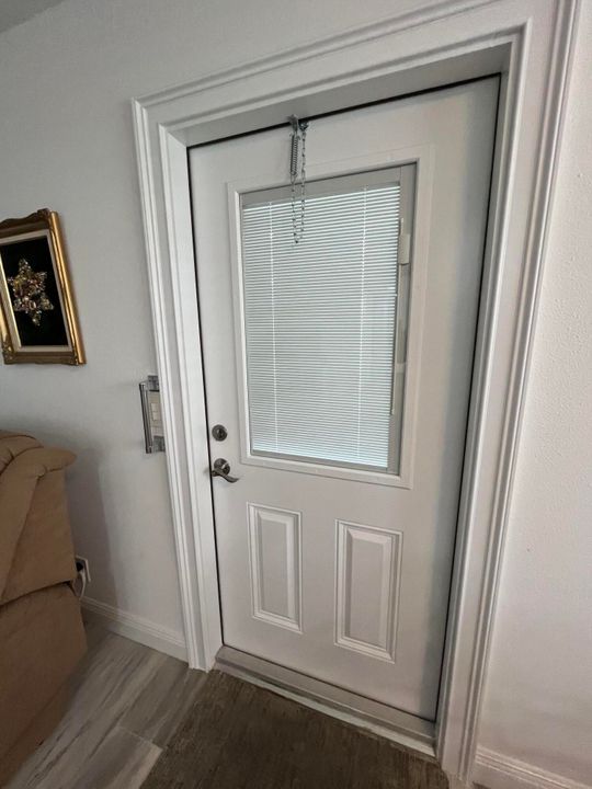 Active With Contract: $139,900 (2 beds, 2 baths, 883 Square Feet)