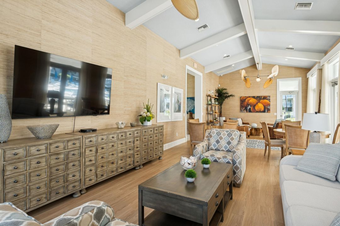 En Venta: $799,000 (2 camas, 2 baños, 1275 Pies cuadrados)