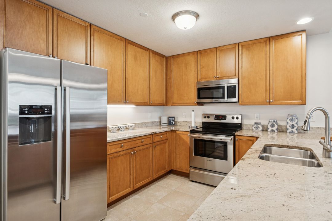 En Venta: $799,000 (2 camas, 2 baños, 1275 Pies cuadrados)