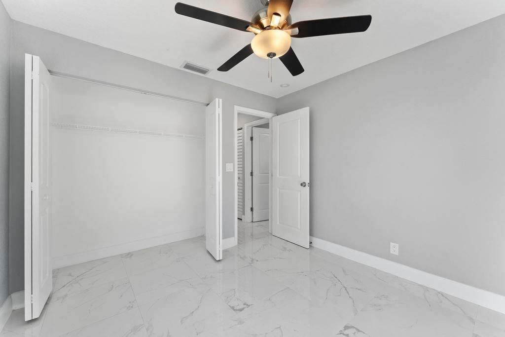 For Rent: $3,000 (3 beds, 2 baths, 1152 Square Feet)