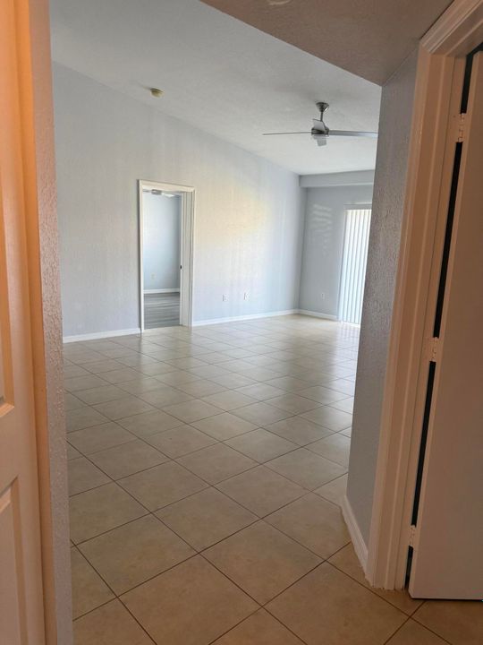 Active With Contract: $2,200 (2 beds, 2 baths, 1075 Square Feet)