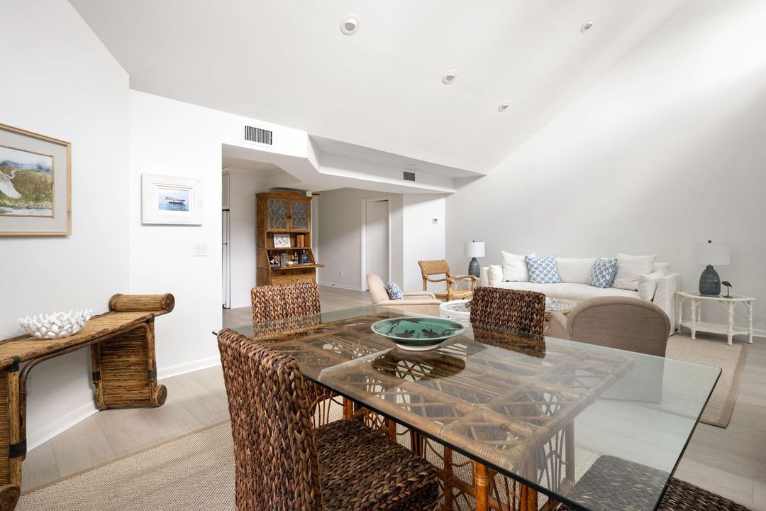 待售: $565,000 (2 贝兹, 2 浴室, 1475 平方英尺)