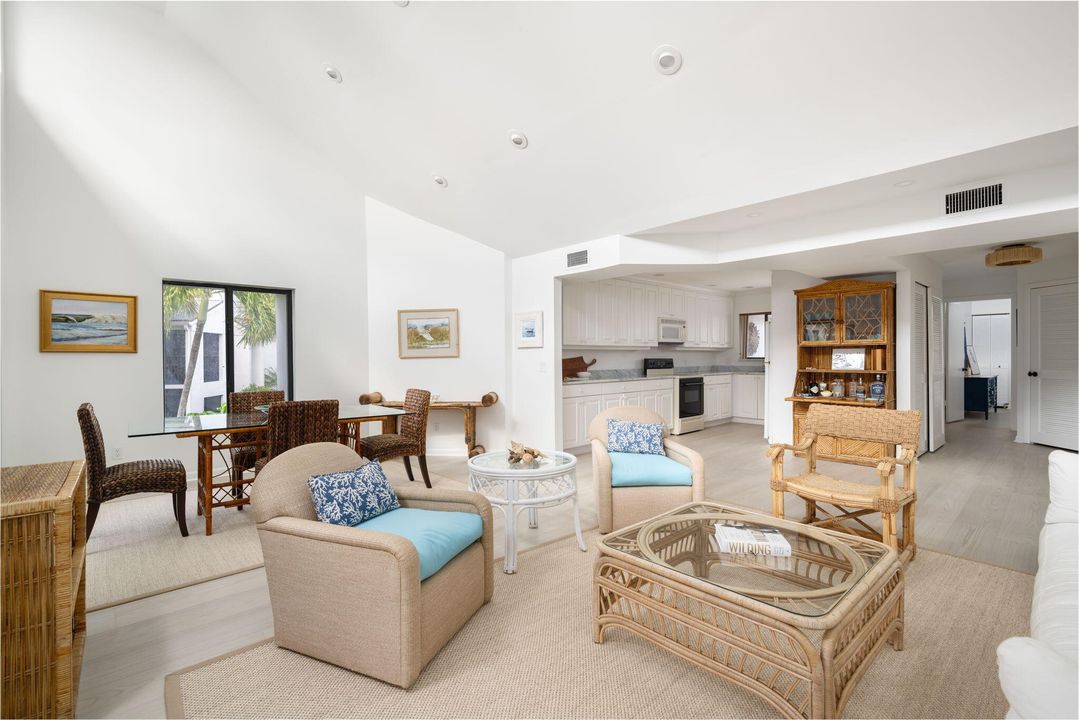 待售: $565,000 (2 贝兹, 2 浴室, 1475 平方英尺)