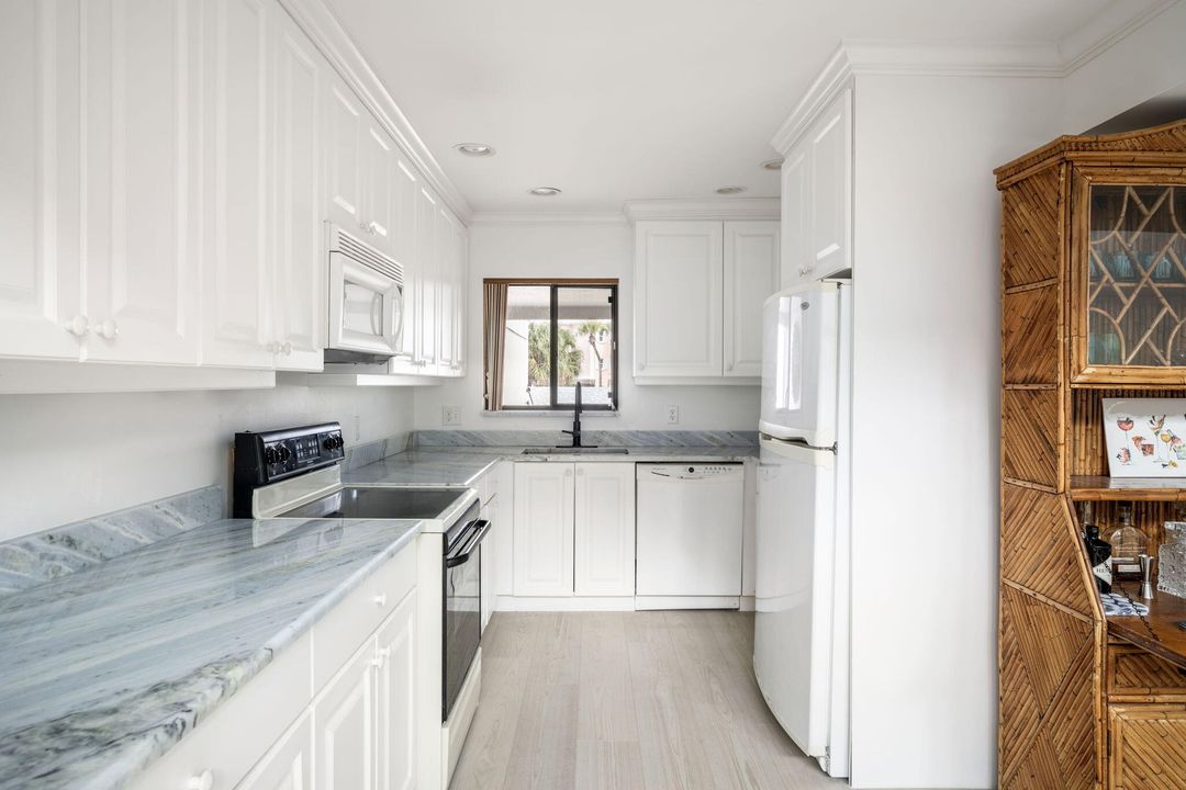 待售: $565,000 (2 贝兹, 2 浴室, 1475 平方英尺)