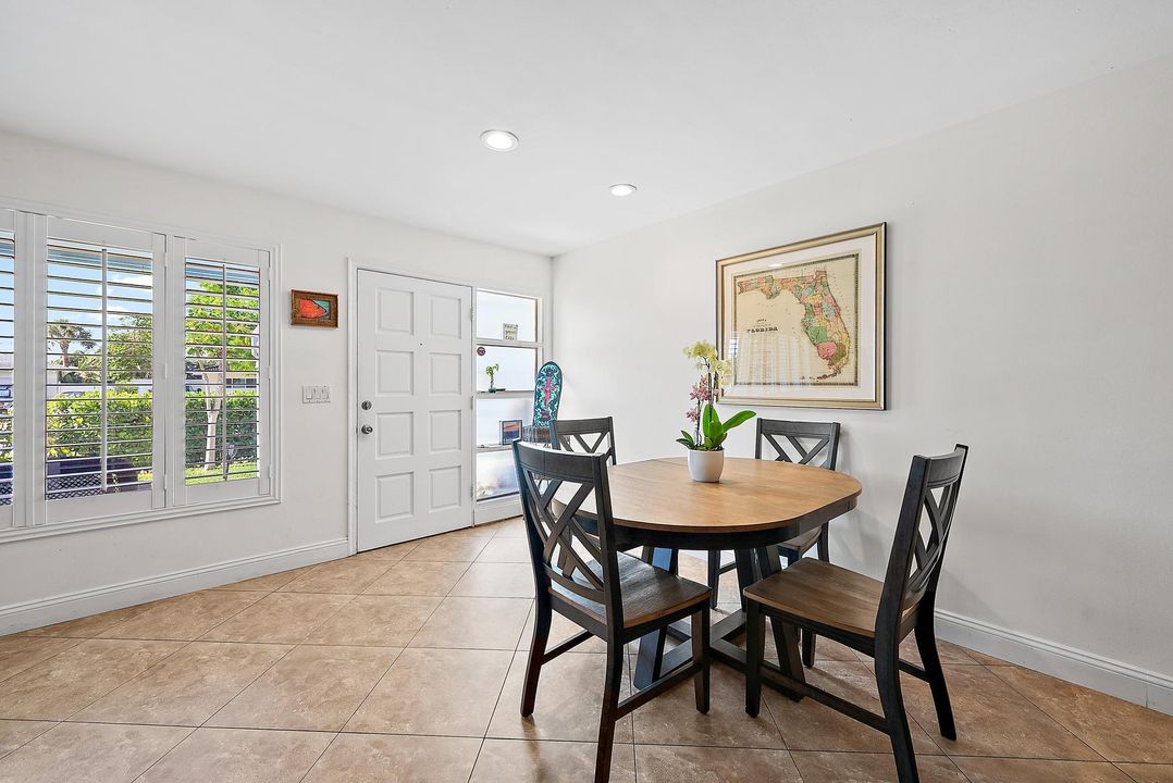 For Rent: $10,000 (3 beds, 2 baths, 1908 Square Feet)