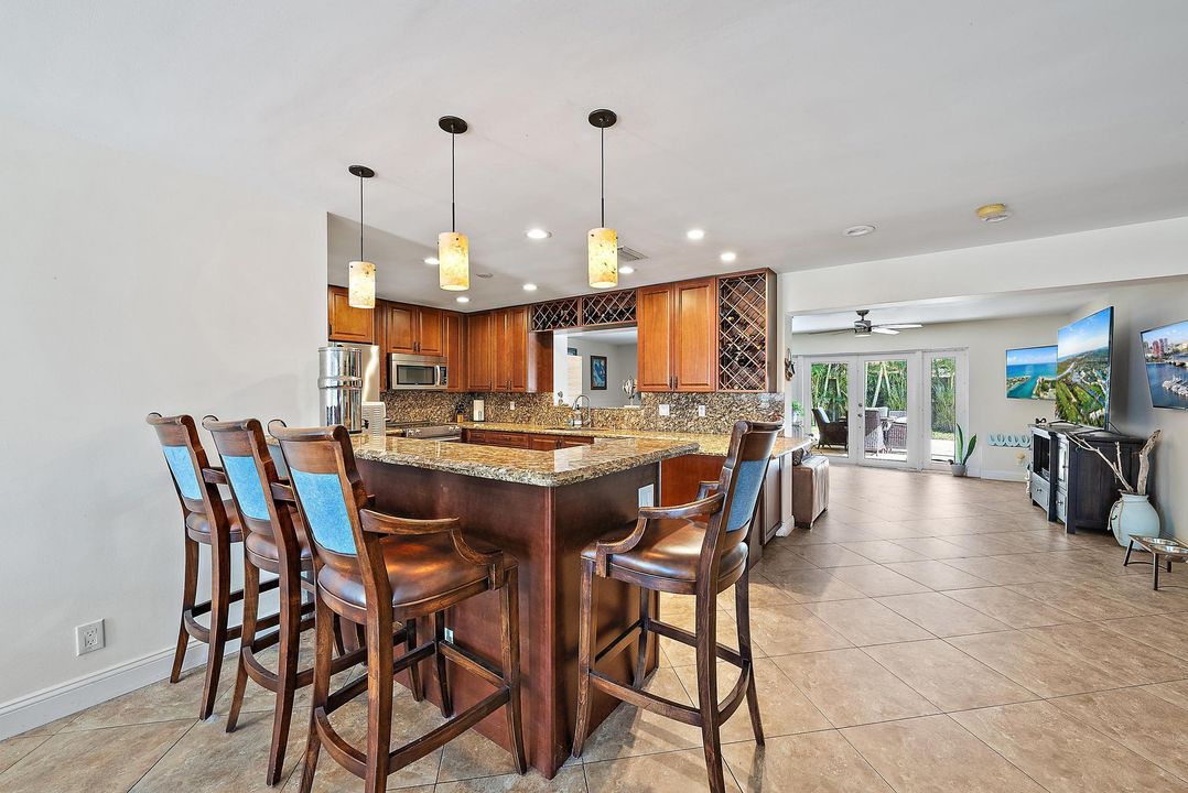 For Rent: $10,000 (3 beds, 2 baths, 1908 Square Feet)