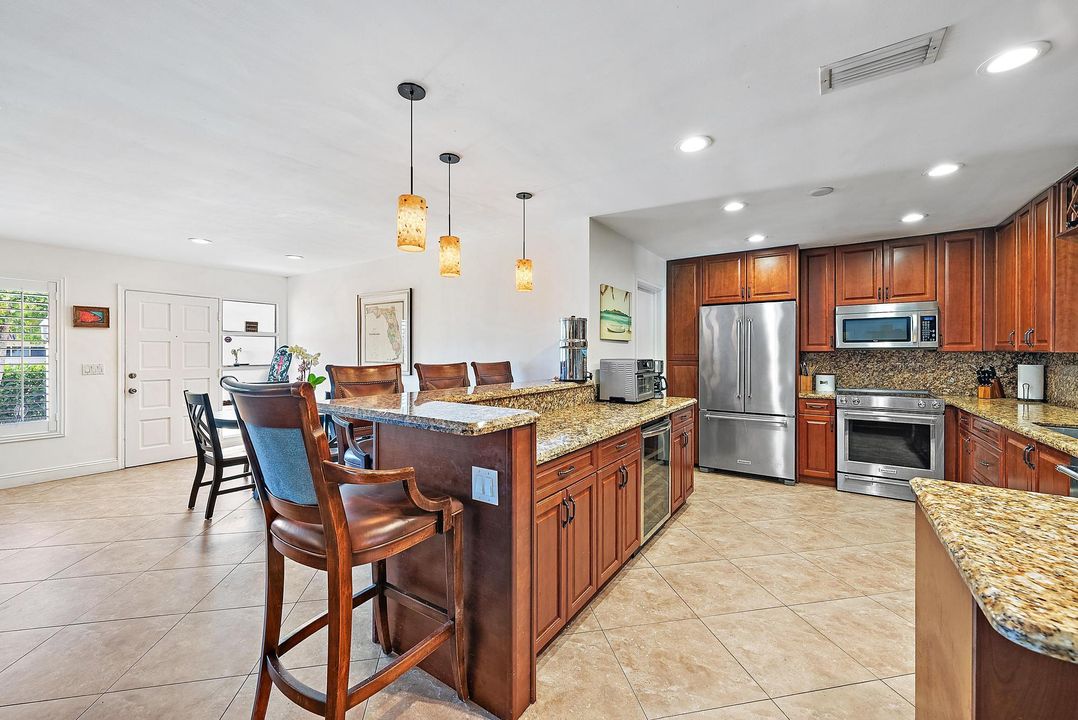 For Rent: $10,000 (3 beds, 2 baths, 1908 Square Feet)