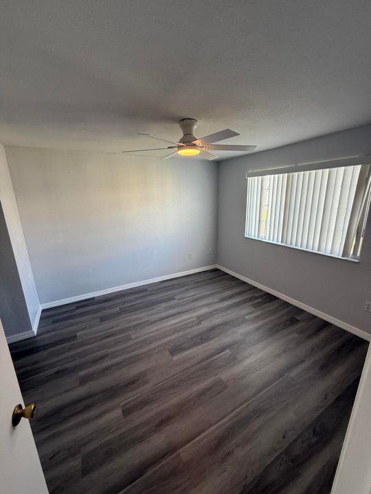Active With Contract: $2,200 (2 beds, 2 baths, 1075 Square Feet)