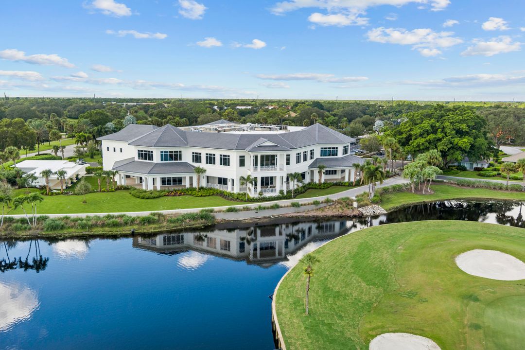 For Sale: $915,000 (4 beds, 4 baths, 3237 Square Feet)