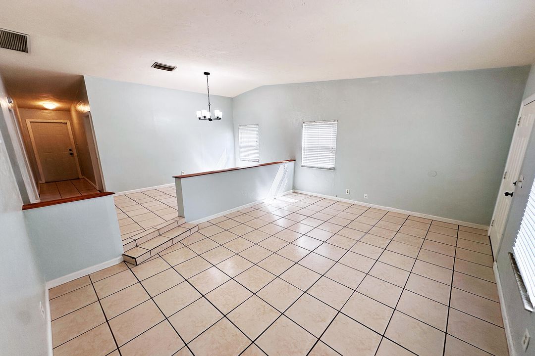 В аренду: $2,575 (3 спален, 2 ванн, 1002 Квадратных фут)