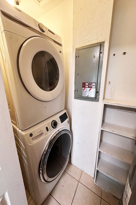 В аренду: $2,575 (3 спален, 2 ванн, 1002 Квадратных фут)