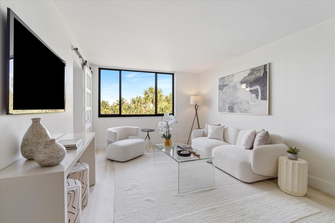 For Sale: $385,000 (2 beds, 2 baths, 1175 Square Feet)