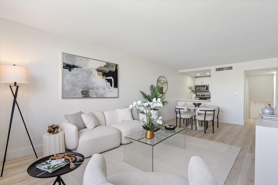 For Sale: $385,000 (2 beds, 2 baths, 1175 Square Feet)