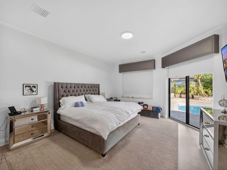 For Sale: $2,500,000 (5 beds, 4 baths, 3266 Square Feet)