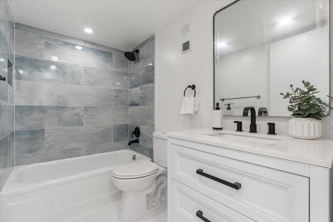 For Sale: $385,000 (2 beds, 2 baths, 1175 Square Feet)