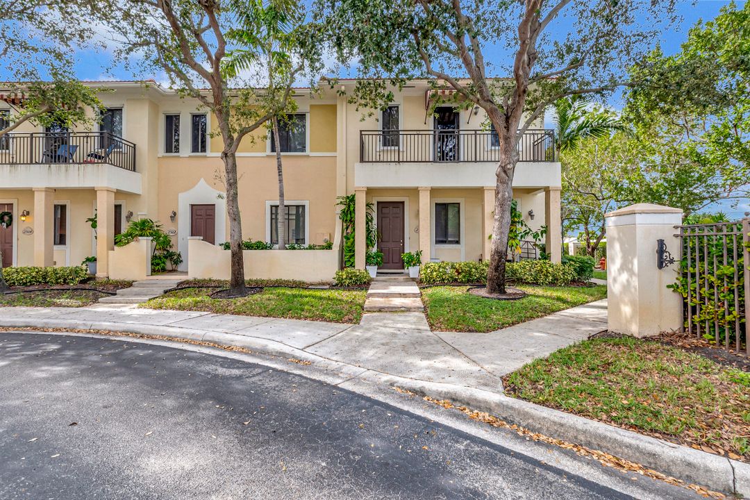Active With Contract: $2,750 (3 beds, 2 baths, 1624 Square Feet)