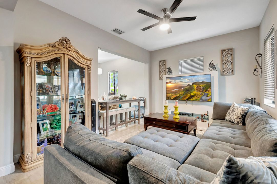 Active With Contract: $2,750 (3 beds, 2 baths, 1624 Square Feet)