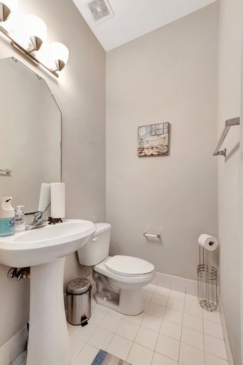 Active With Contract: $2,750 (3 beds, 2 baths, 1624 Square Feet)