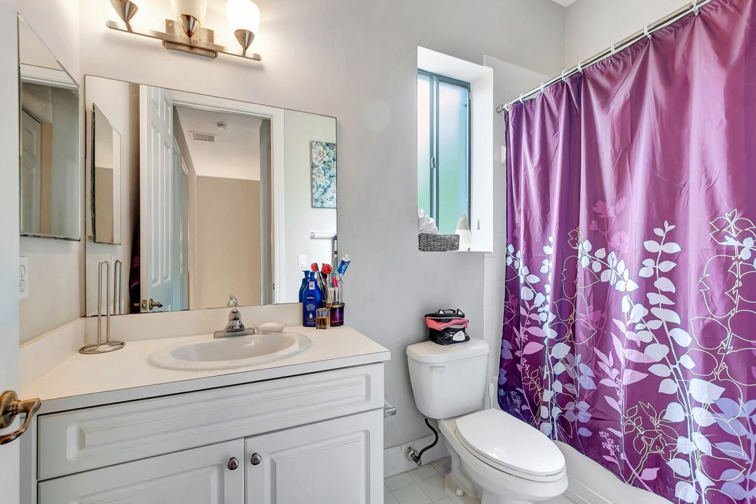 Active With Contract: $2,750 (3 beds, 2 baths, 1624 Square Feet)