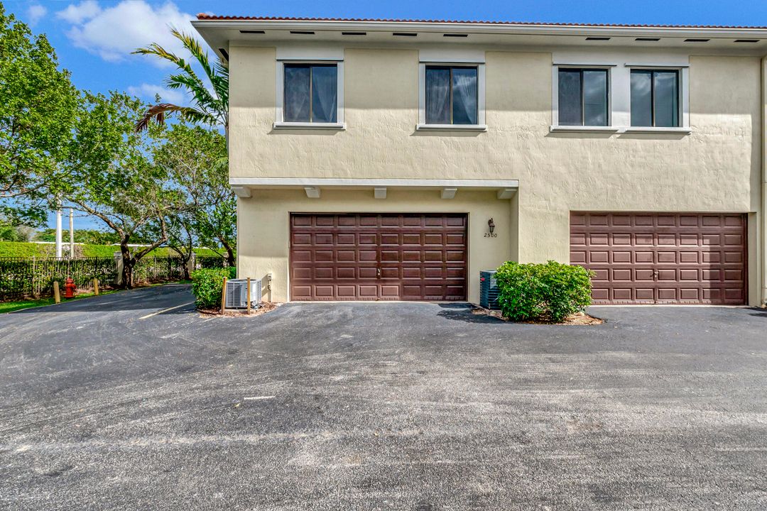 Active With Contract: $2,750 (3 beds, 2 baths, 1624 Square Feet)