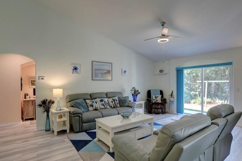 Active With Contract: $425,000 (3 beds, 2 baths, 1837 Square Feet)