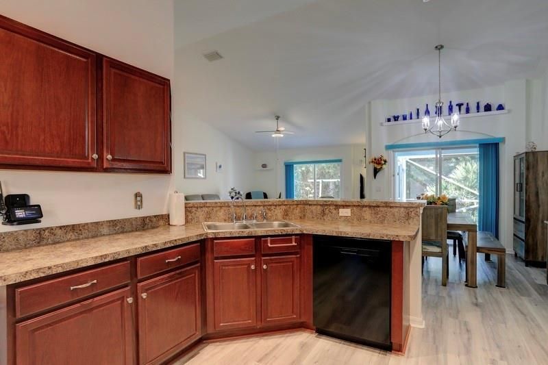 Active With Contract: $425,000 (3 beds, 2 baths, 1837 Square Feet)