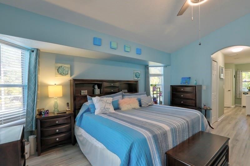 Active With Contract: $425,000 (3 beds, 2 baths, 1837 Square Feet)