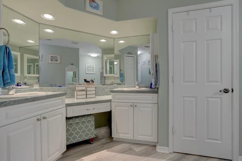 Active With Contract: $425,000 (3 beds, 2 baths, 1837 Square Feet)