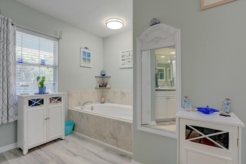 Active With Contract: $425,000 (3 beds, 2 baths, 1837 Square Feet)