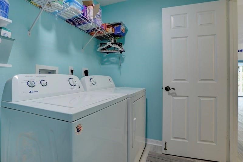 Active With Contract: $425,000 (3 beds, 2 baths, 1837 Square Feet)