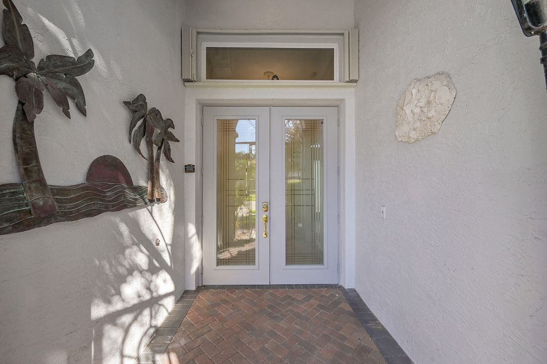 For Sale: $449,000 (3 beds, 2 baths, 1904 Square Feet)