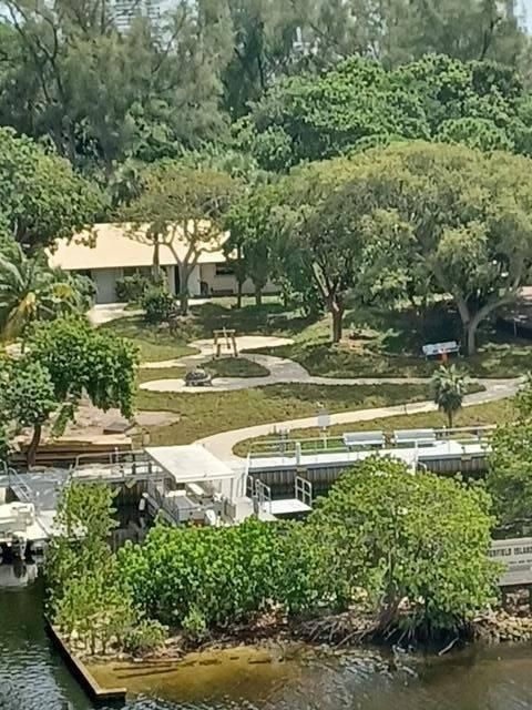 For Rent: $3,650 (2 beds, 2 baths, 1233 Square Feet)