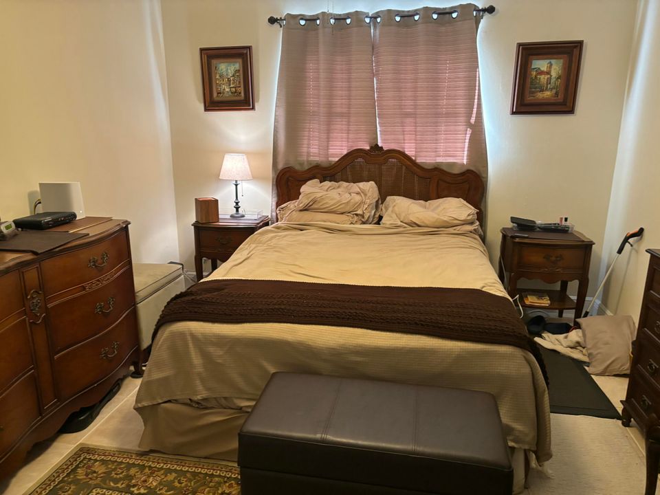 待售: $259,900 (2 贝兹, 1 浴室, 825 平方英尺)