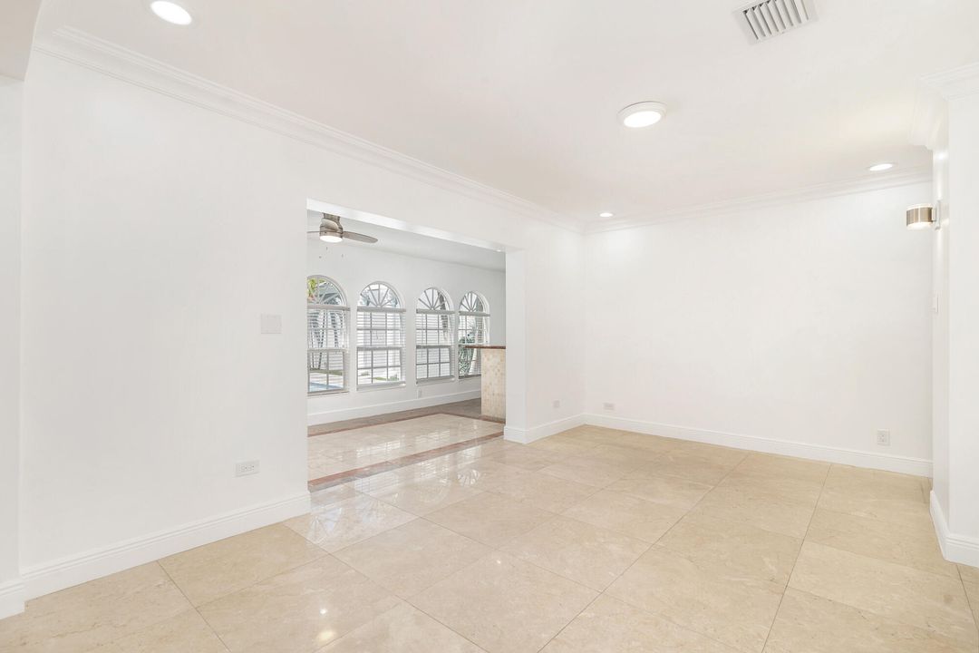 En Venta: $4,800,000 (5 camas, 5 baños, 3962 Pies cuadrados)