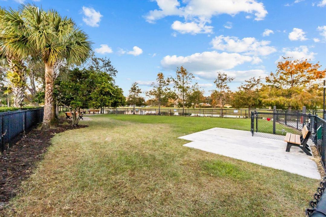 For Sale: $280,000 (2 beds, 2 baths, 1209 Square Feet)