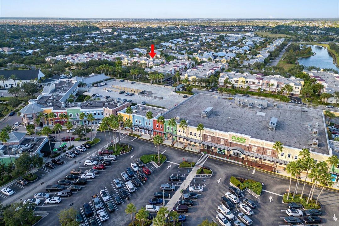 For Sale: $280,000 (2 beds, 2 baths, 1209 Square Feet)