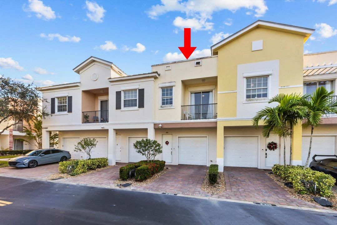 For Sale: $280,000 (2 beds, 2 baths, 1209 Square Feet)