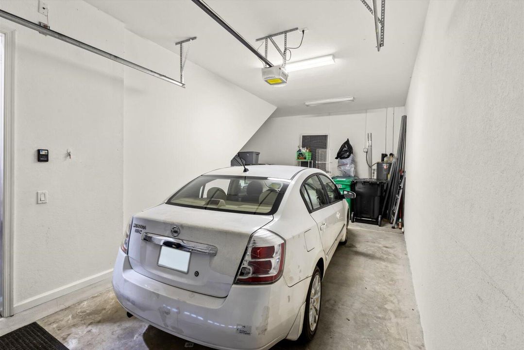 For Sale: $280,000 (2 beds, 2 baths, 1209 Square Feet)