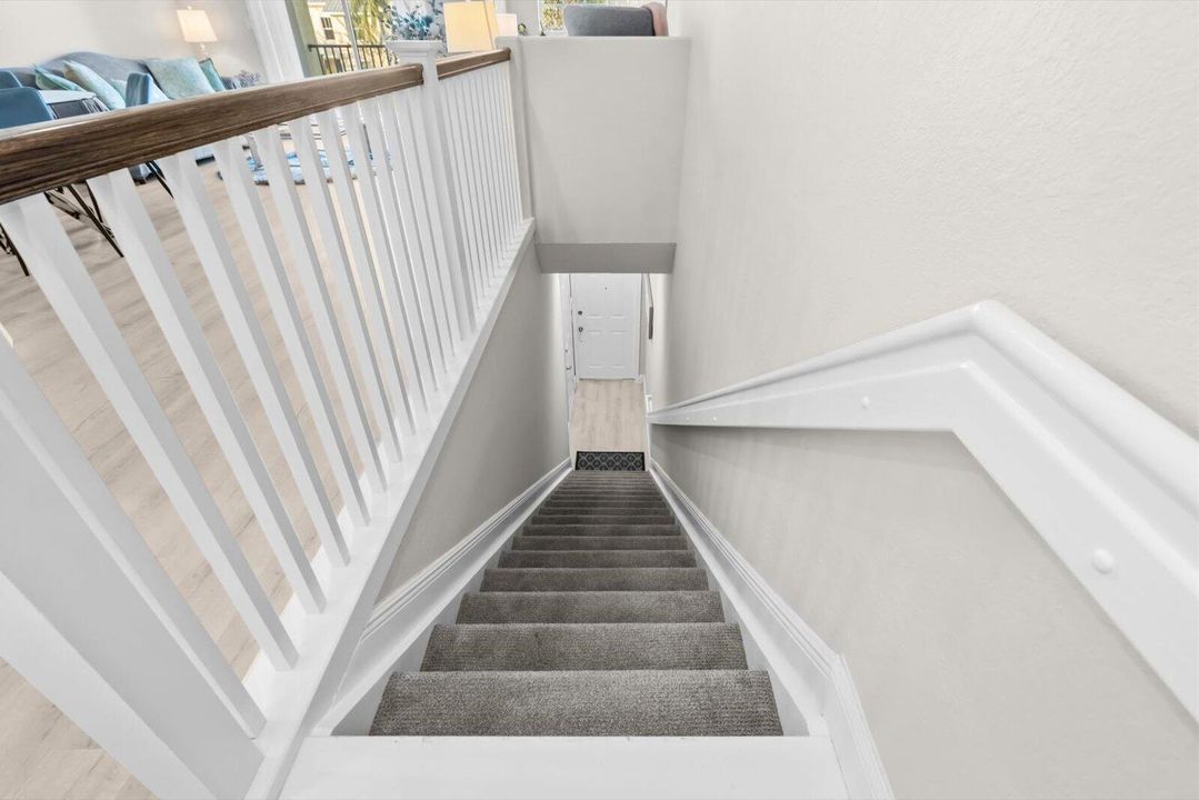 For Sale: $280,000 (2 beds, 2 baths, 1209 Square Feet)